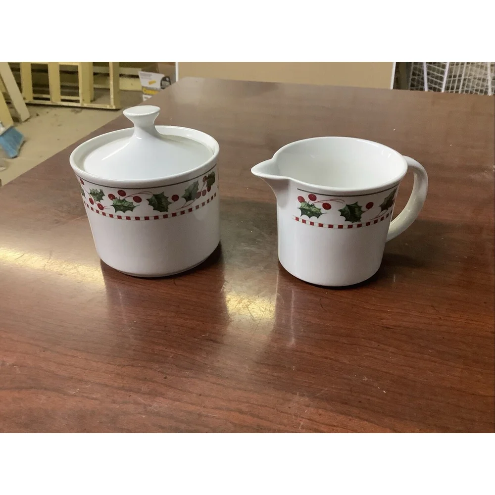 Oneida Casual Settings Sugar Creamer Set Stoneware Winter Wonderland Christmas